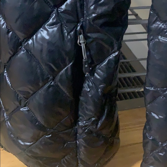 Black quilted lightweight down jacket - Picture 3 of 6